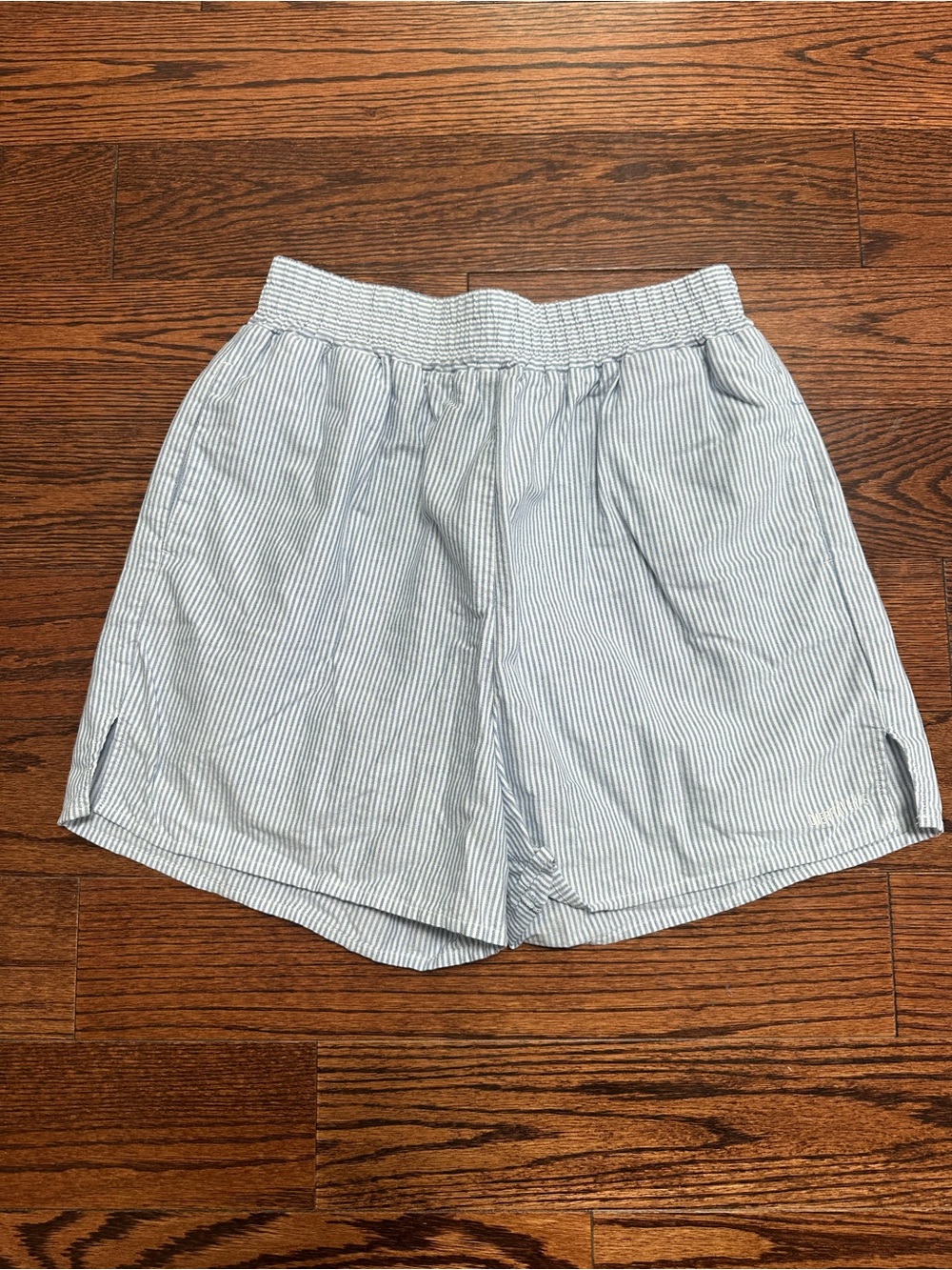 Djerf Avenue Breezy Shorts Blue Stripe - Size M - Picture 3 of 5